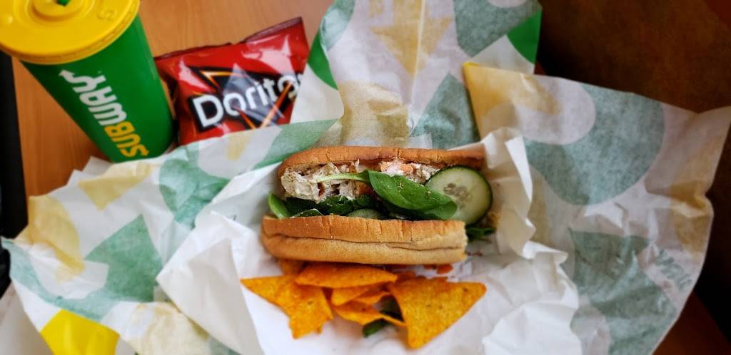 Subway Restaurants | restaurant | 302 Valley Hi Dr, San Antonio, TX 78227, USA | 2106732602 OR +1 210-673-2602