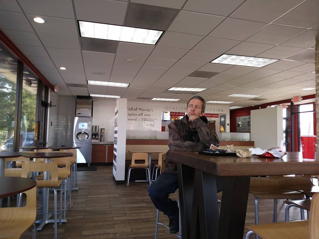 Wendys | restaurant | 1400 Martin Luther King Jr Way, Merced, CA 95340, USA | 2093839130 OR +1 209-383-9130