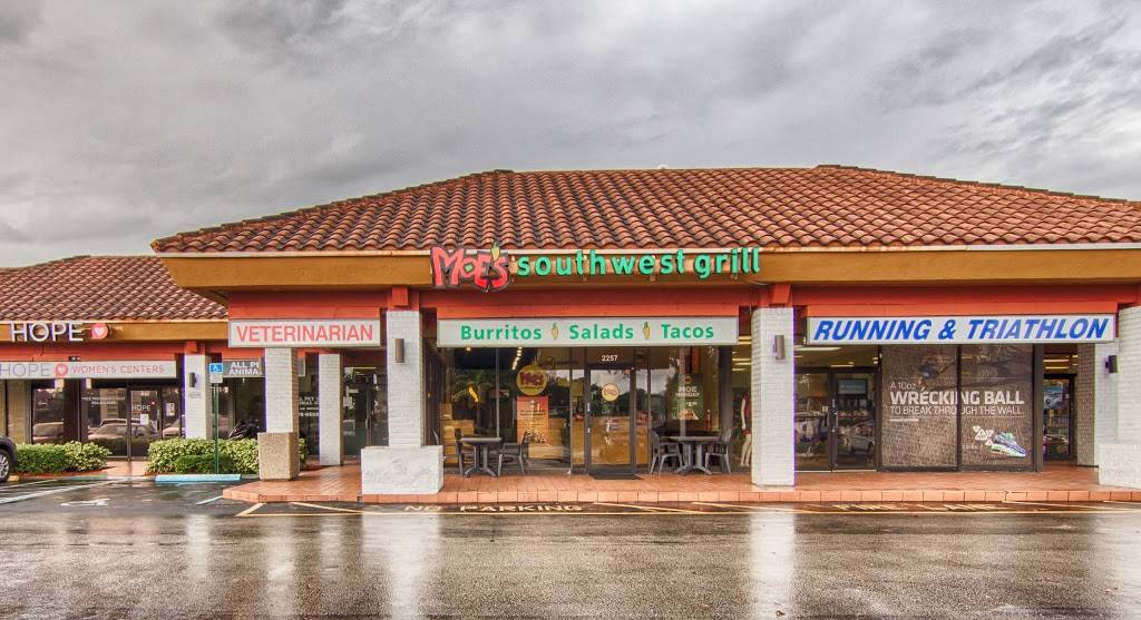 Moes Southwest Grill | restaurant | 2257 S University Dr, Davie, FL 33324, USA | 9543325200 OR +1 954-332-5200