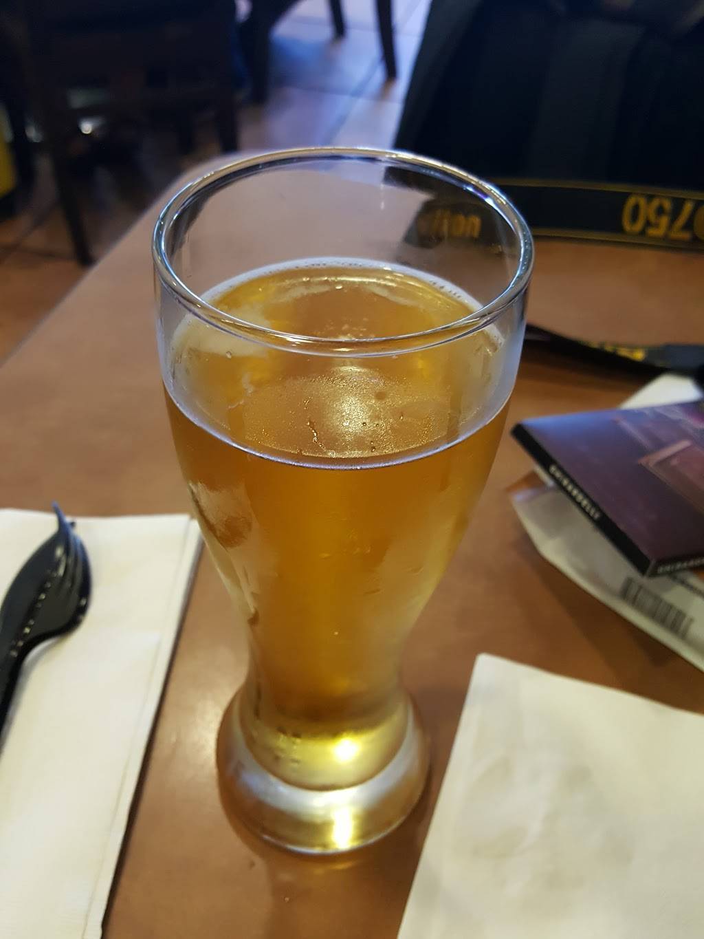 Gordon Biersch | restaurant | Terminal 3, S Airport Blvd, San Francisco, CA 94128, USA | 6508276635 OR +1 650-827-6635