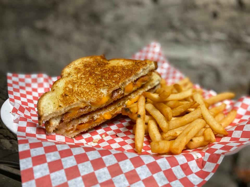 Shamrock Bar & Grille | night club | 117 W Main St, Madison, WI 53703, USA | 6082598480 OR +1 608-259-8480