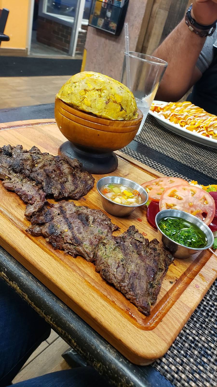 Grumpy G Restaurant | restaurant | 91 Common St, Lawrence, MA 01840, USA | 9786862815 OR +1 978-686-2815