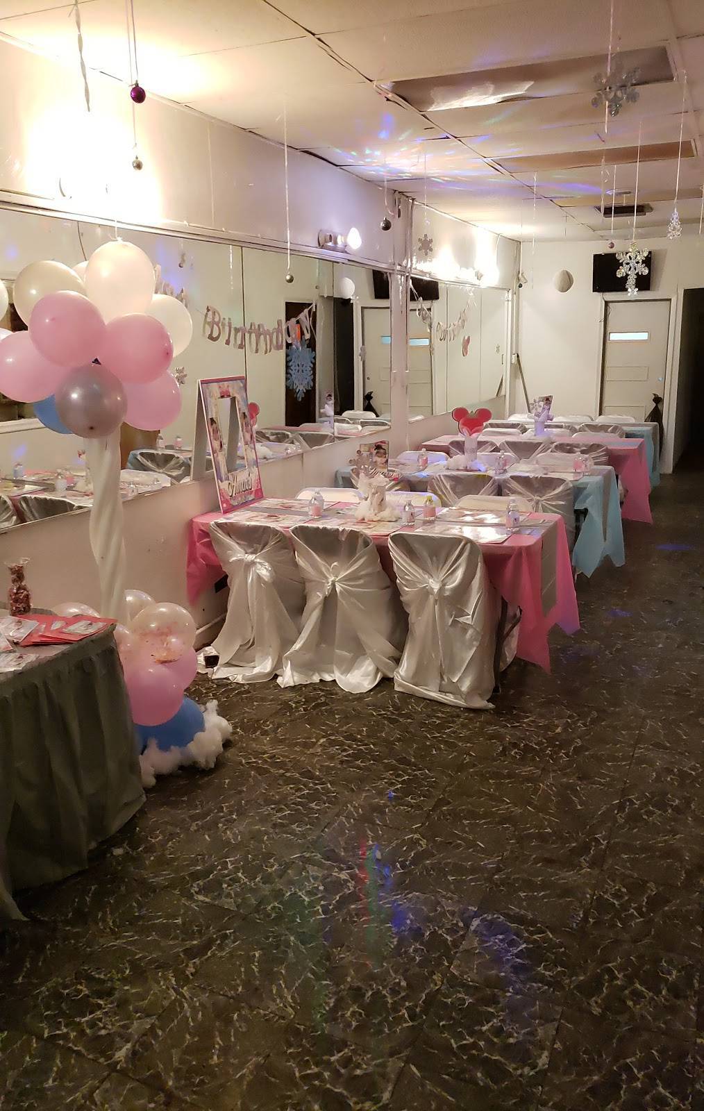 Sliders | restaurant | 13330 W.Nichols, Detroit, MI 48235, USA | 3136464953 OR +1 313-646-4953