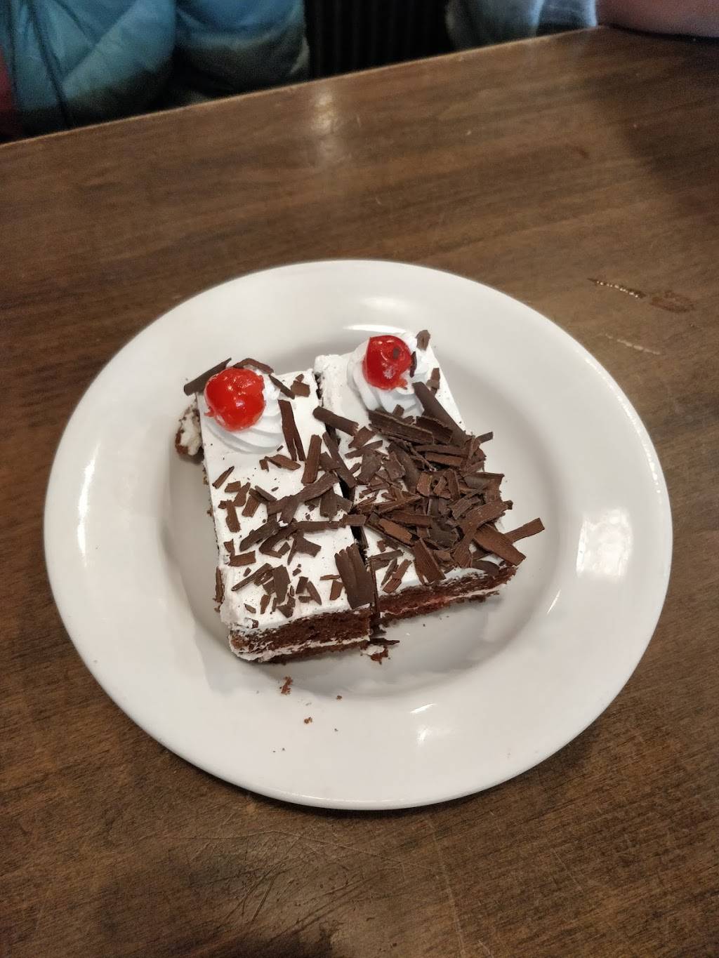 Rajdhani Sweets & Restaurant | restaurant | 106, 811 Bovaird Dr W, Brampton, ON L6X 0T9, Canada | 9057962177 OR +1 905-796-2177