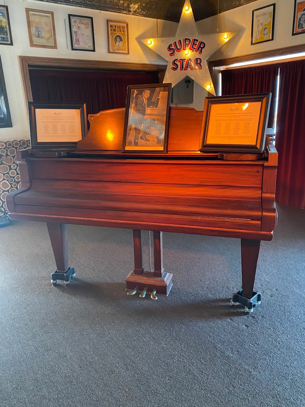 Goode Company Armadillo Palace | restaurant | 5015 Kirby Dr, Houston, TX 77098, USA | 7135269700 OR +1 713-526-9700