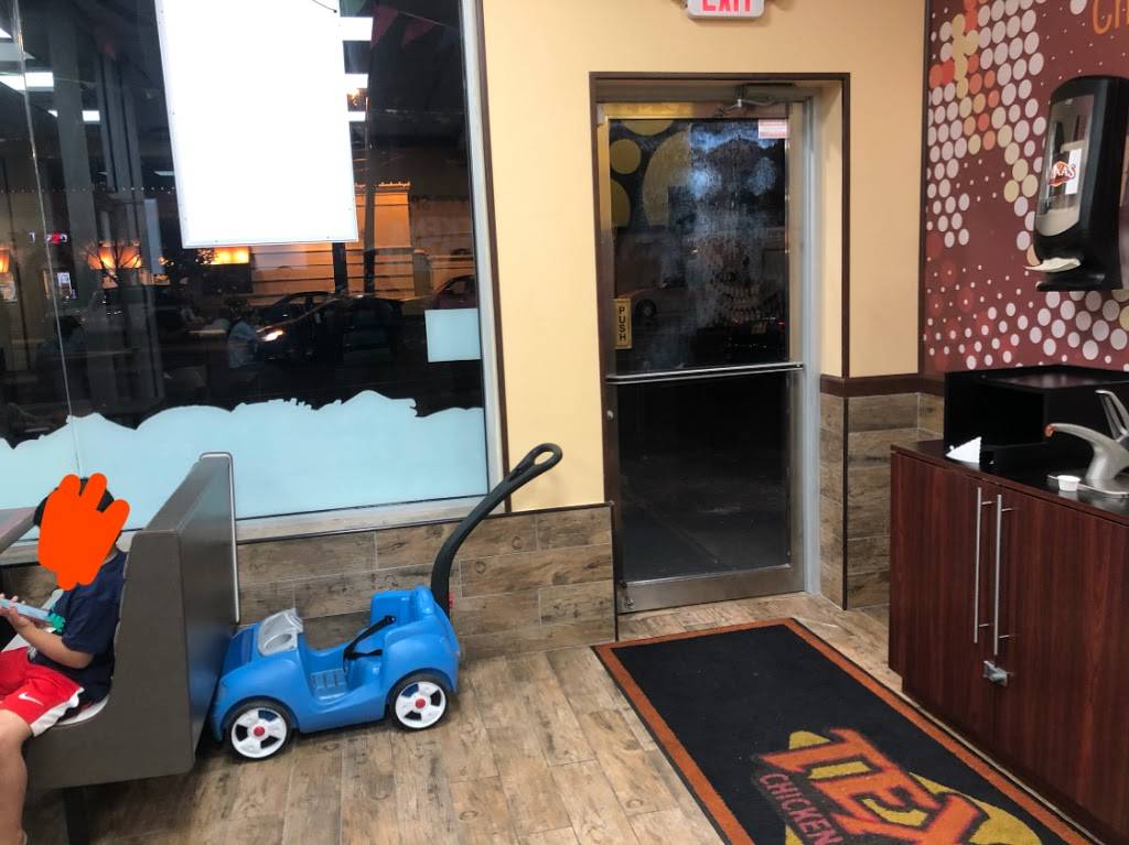 Texas Chicken and Burgers | restaurant | 1349 Hempstead Turnpike, Elmont, NY 11003, USA | 5162332314 OR +1 516-233-2314