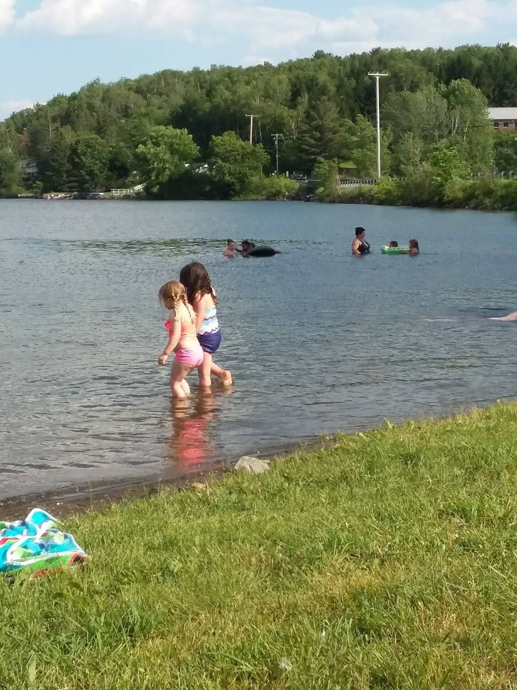 Lakeshore Restaurant | restaurant | 16 Crockett Rd, Dexter, ME 04930, USA | 2079243016 OR +1 207-924-3016