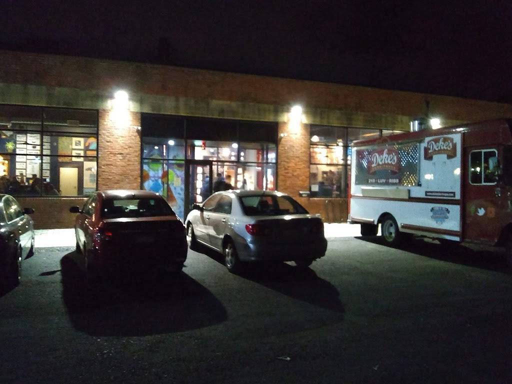 Dekes Garage Roadhouse BBQ | restaurant | 137 Berkley St Suite B, Philadelphia, PA 19144, USA | 2153107427 OR +1 215-310-7427