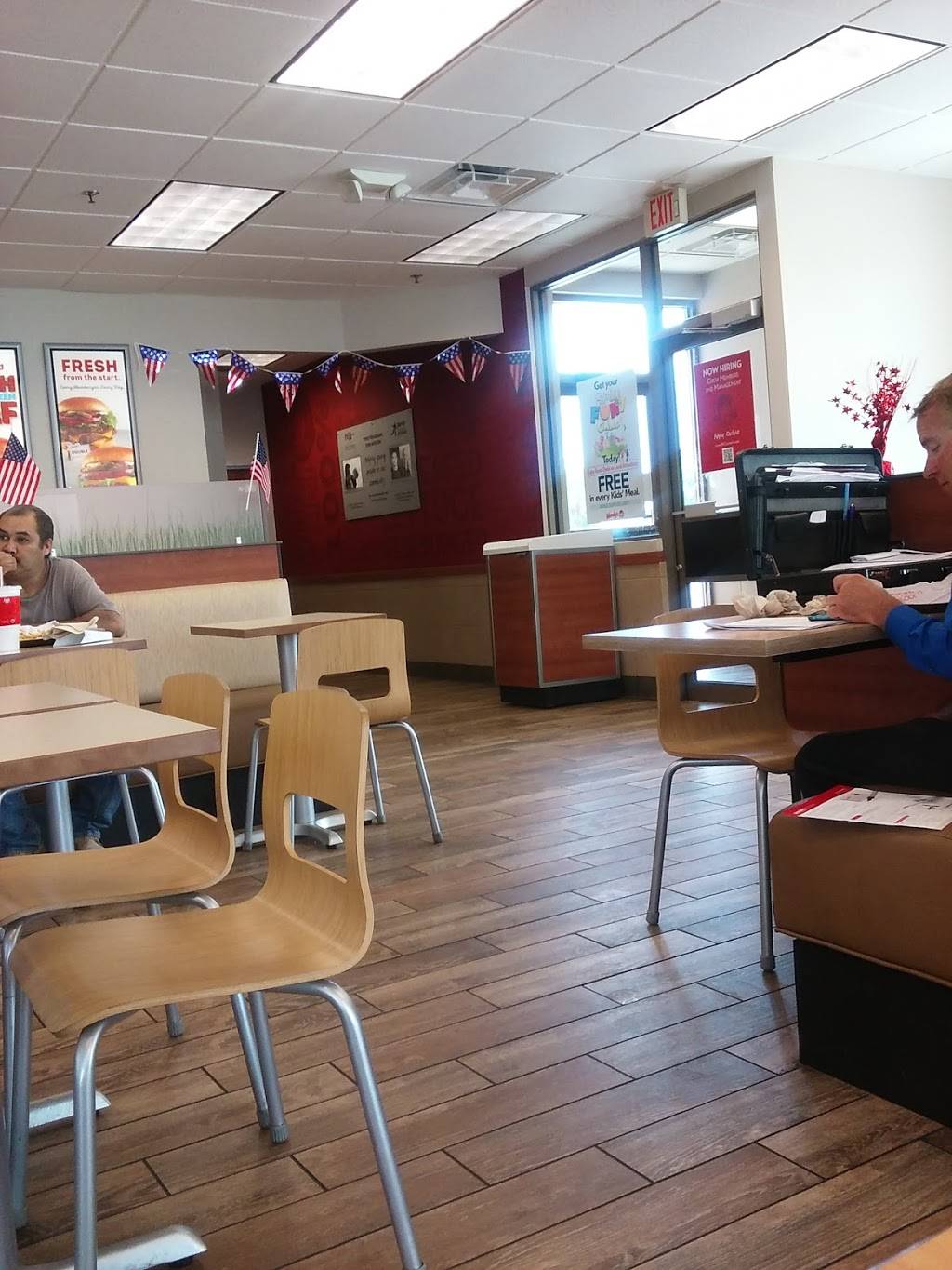 Wendys | restaurant | 7940 S Howell Ave, Oak Creek, WI 53154, USA | 4147669977 OR +1 414-766-9977