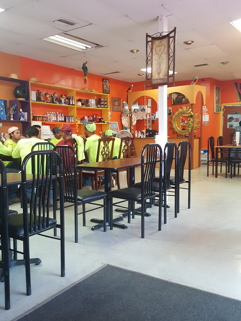 Vilmas Mexican Restaurant | restaurant | 227 S Main St, Hope, AR 71801, USA | 8707778244 OR +1 870-777-8244
