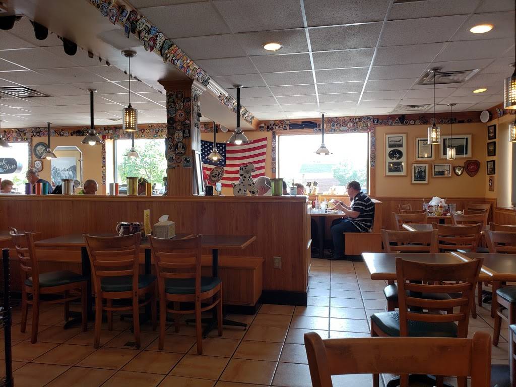 Dixie Bones | restaurant | 13440 Occoquan Rd, Woodbridge, VA 22191, USA | 7034922205 OR +1 703-492-2205