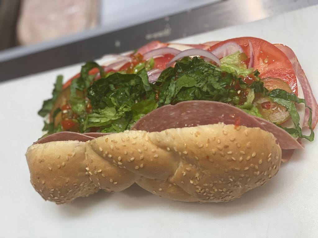 Gigis Pizza Co. | meal takeaway | 129 Waltham St, Watertown, MA 02472, USA | 6177440957 OR +1 617-744-0957