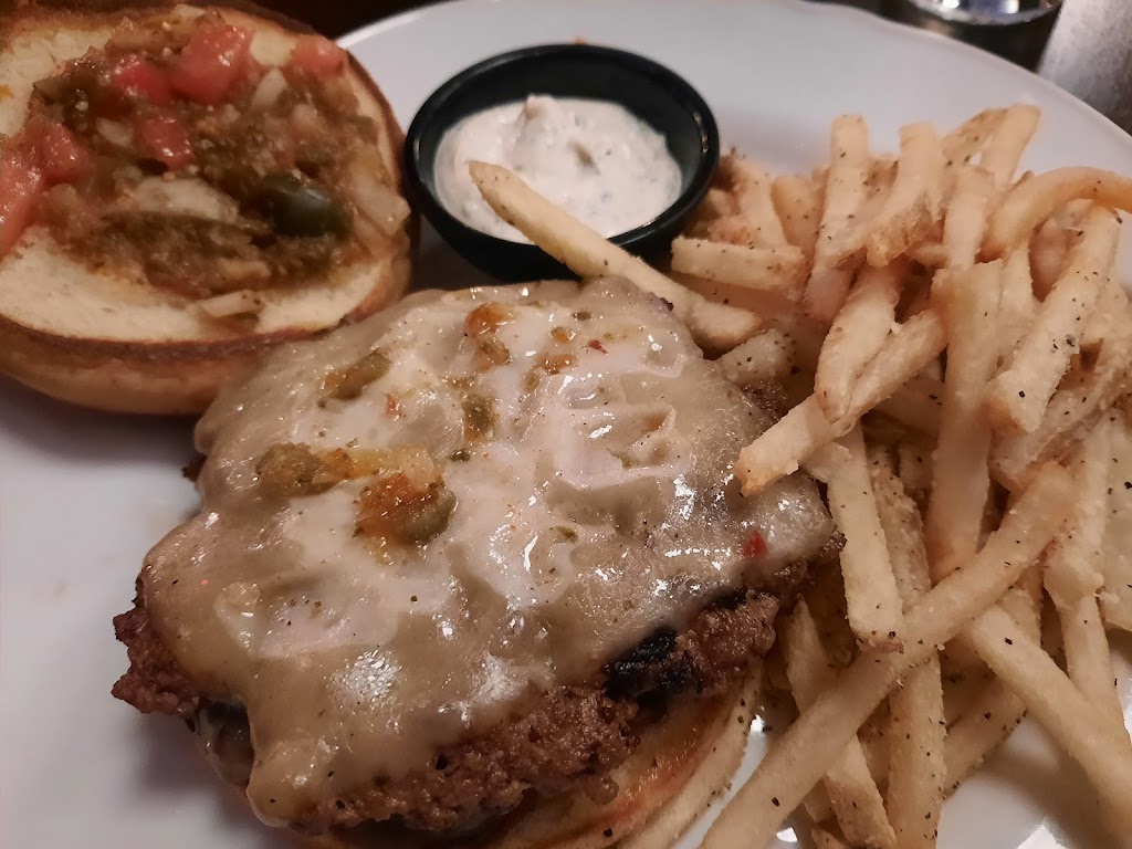 The Golden Hoosier | restaurant | 3707 S Kingshighway Blvd, St. Louis, MO 63109, USA | 3143548044 OR +1 314-354-8044