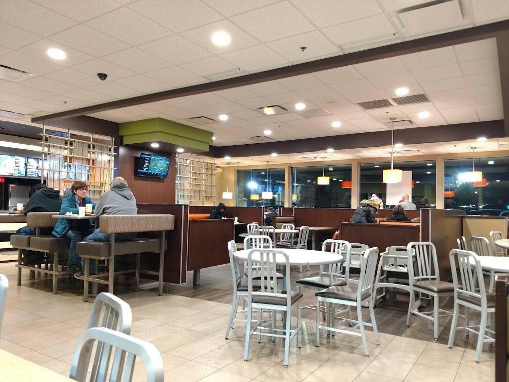 McDonalds | cafe | 2 Plaza Dr, Clear Lake, IA 50428, USA | 6413576502 OR +1 641-357-6502