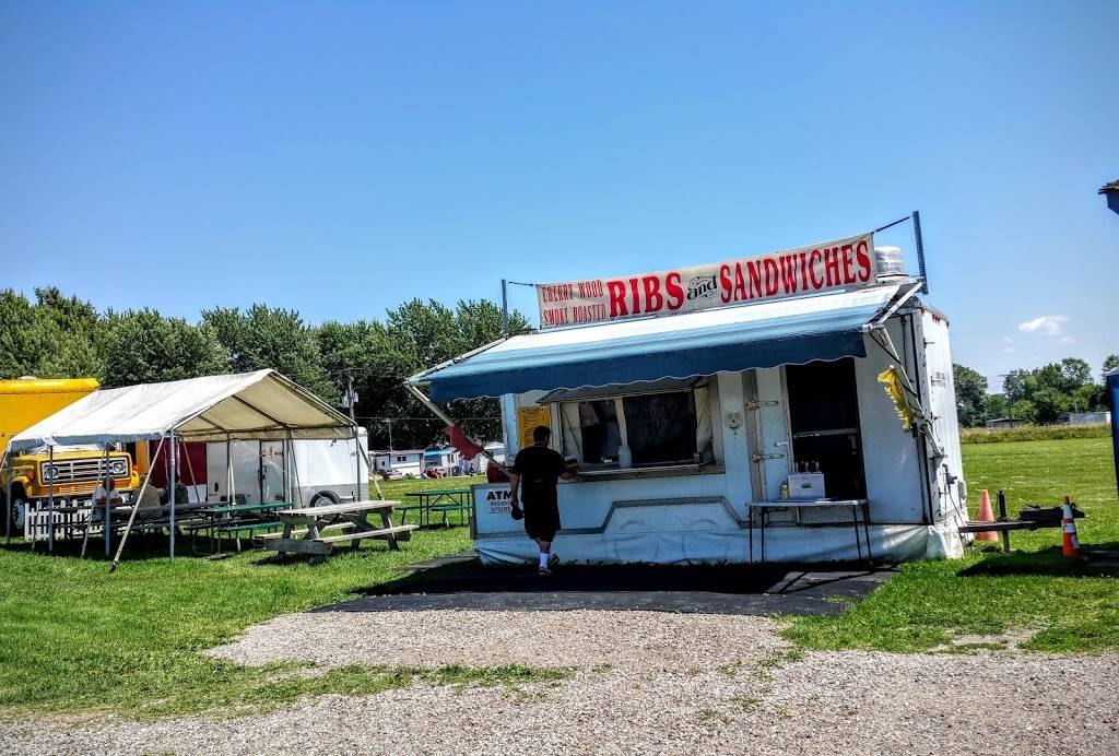 The Rib Cage barbeque | restaurant | 1-57 Auburn Dr, Osseo, MN 55369, USA | 6122453516 OR +1 612-245-3516