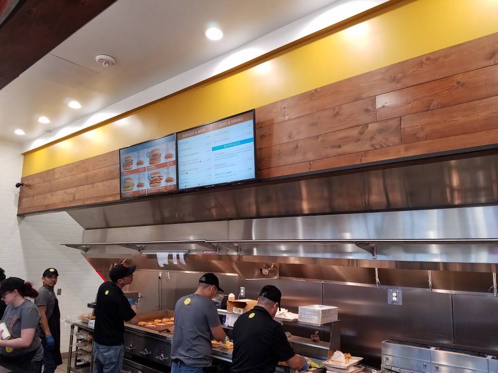 CaliBurger Seattle - Alderwood Mall | restaurant | 3000 184th St SW, Lynnwood, WA 98037, USA | 4256972878 OR +1 425-697-2878