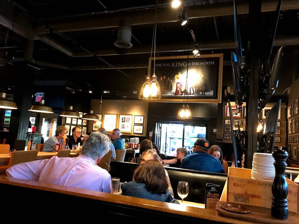 Jack Astors Bar & Grill | restaurant | 400 Ontario St, St. Catharines, ON L2R 5L8, Canada | 9059885677 OR +1 905-988-5677