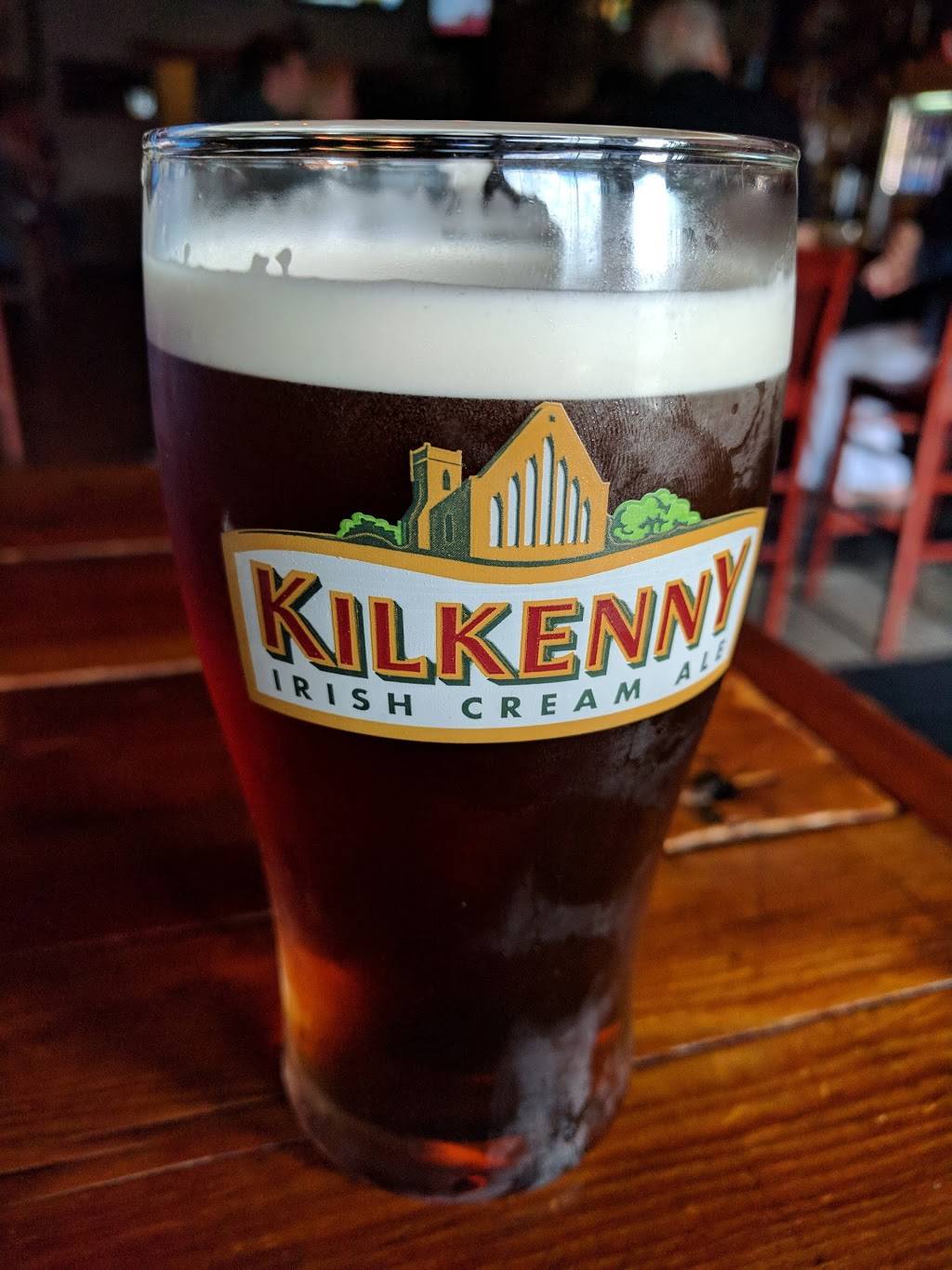 Thomas Magees Sporting House Whiskey Bar | restaurant | 1408 E Fisher Service Dr, Detroit, MI 48207, USA | 3132634342 OR +1 313-263-4342