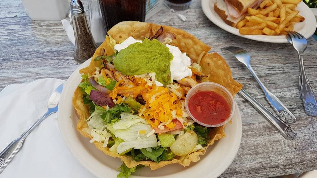 Chucks Waterfront Grill | restaurant | 113 Harbor Way Ste 180, Santa Barbara, CA 93109, USA | 8055641200 OR +1 805-564-1200