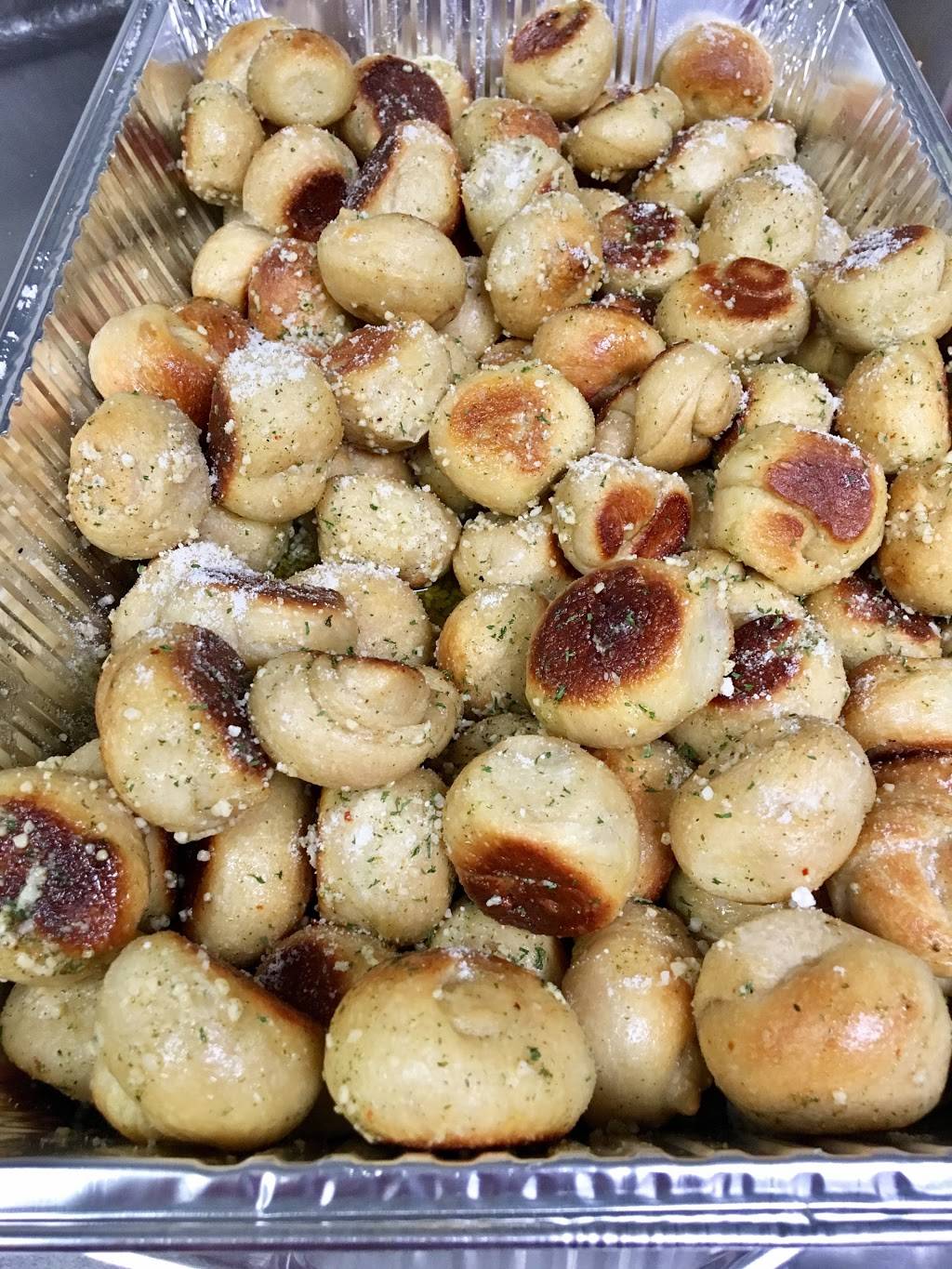 Two Cousins Pizza willow street | restaurant | 2845 Willow Street Pike, Willow Street, PA 17584, USA | 7174640777 OR +1 717-464-0777