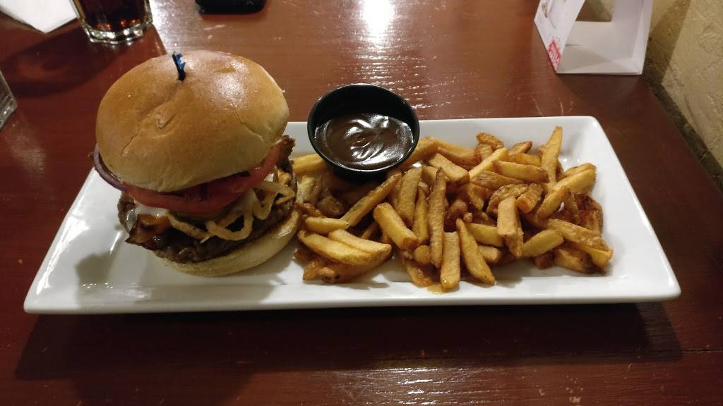 Duke & Duchess | restaurant | 900 Jamieson Pkwy, Cambridge, ON N3C 4N6, Canada | 5196542224 OR +1 519-654-2224