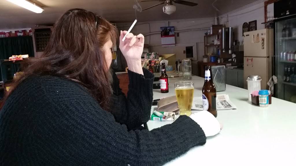 B Bs Place | restaurant | 125 Markham Rd, Gretna, VA 24557, USA | 4346563176 OR +1 434-656-3176