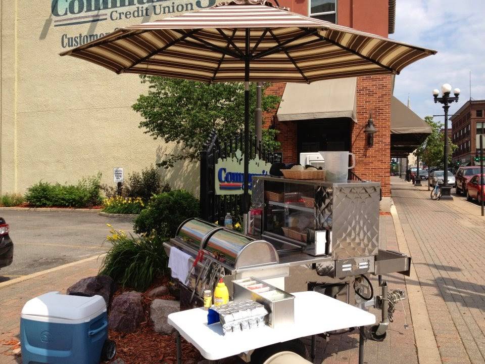 Bebos Dogs & Beef | restaurant | 101 3rd St S, La Crosse, WI 54601, USA | 5074582110 OR +1 507-458-2110