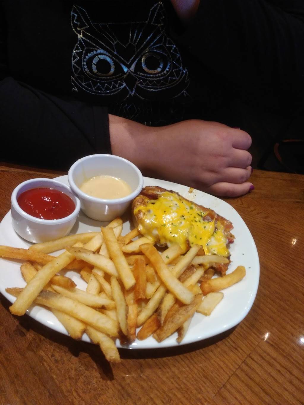 Outback Steakhouse | restaurant | 2219 SW 74th St, Oklahoma City, OK 73159, USA | 4056860918 OR +1 405-686-0918