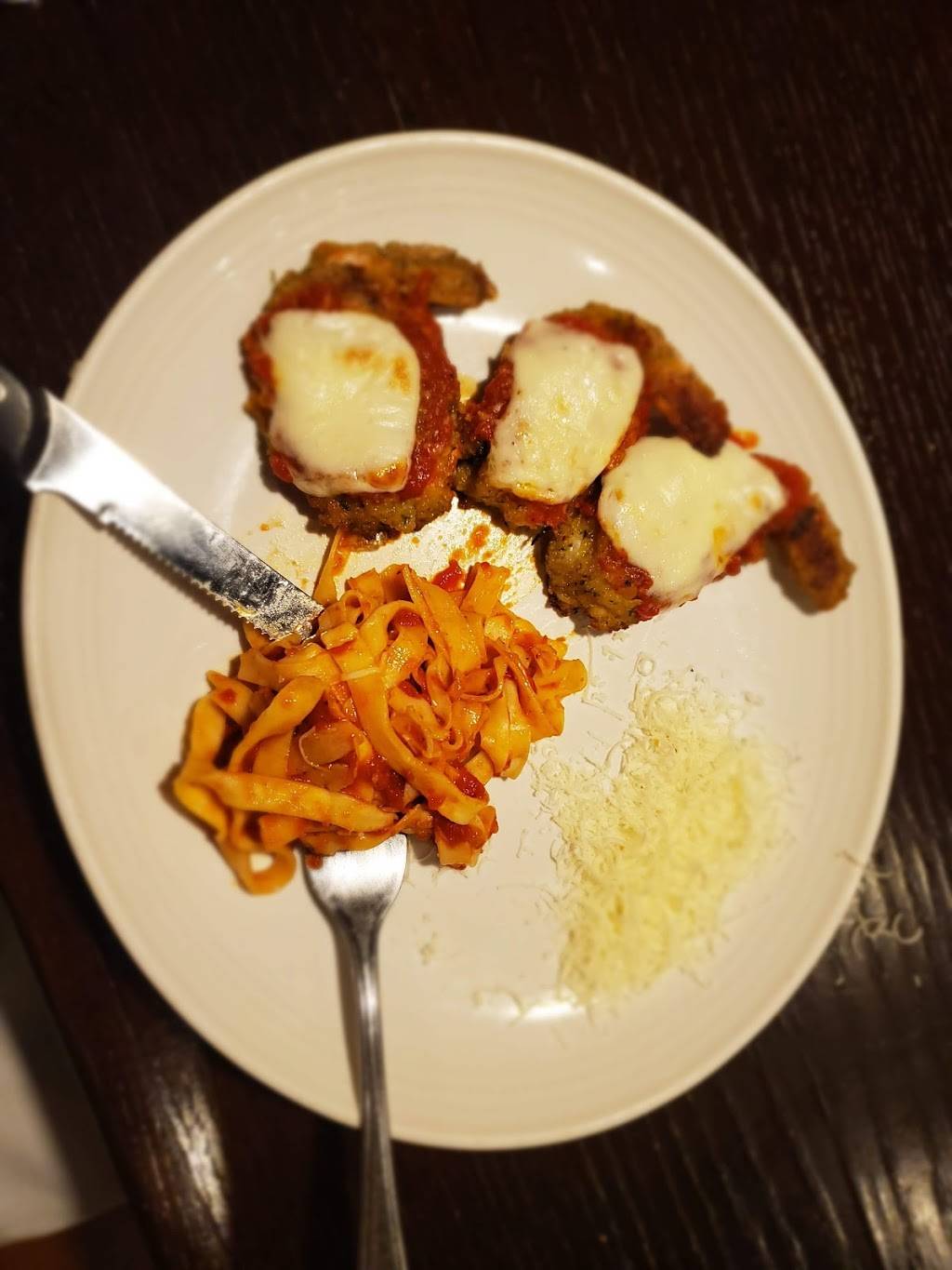 Carrabbas Italian Grill | restaurant | 2 Upjohn St, Bedford, NH 03110, USA | 6036410004 OR +1 603-641-0004