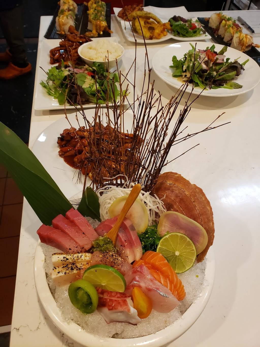 M Sushi Bistro | restaurant | 212 S School St, Lodi, CA 95240, USA | 2094007505 OR +1 209-400-7505