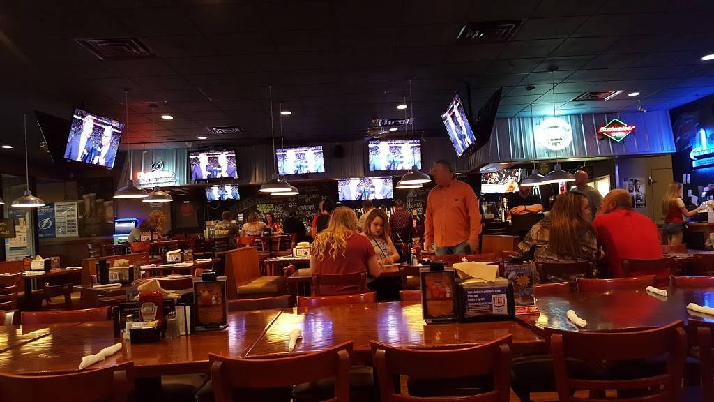 Duke’s Brewhouse | restaurant | 2212 James L Redman Pkwy, Plant City, FL 33563, USA | 8137522700 OR +1 813-752-2700