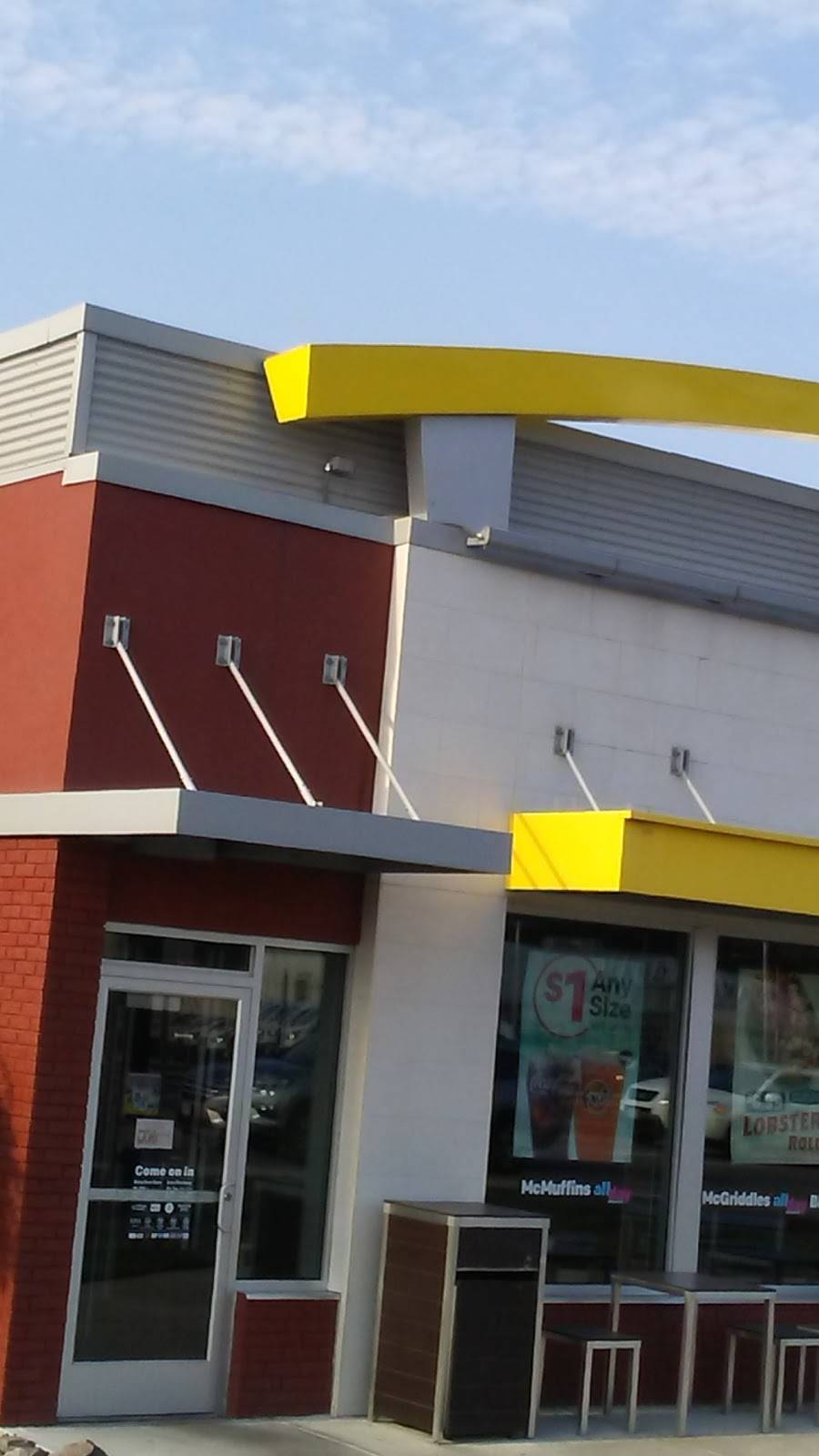 McDonalds | cafe | 1223 Worcester Rd, Framingham, MA 01701, USA | 5088759771 OR +1 508-875-9771