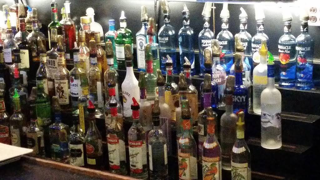 Sidelines Sports Bar & Grill | restaurant | 1165 Pearl Rd, Brunswick, OH 44212, USA | 3302200888 OR +1 330-220-0888