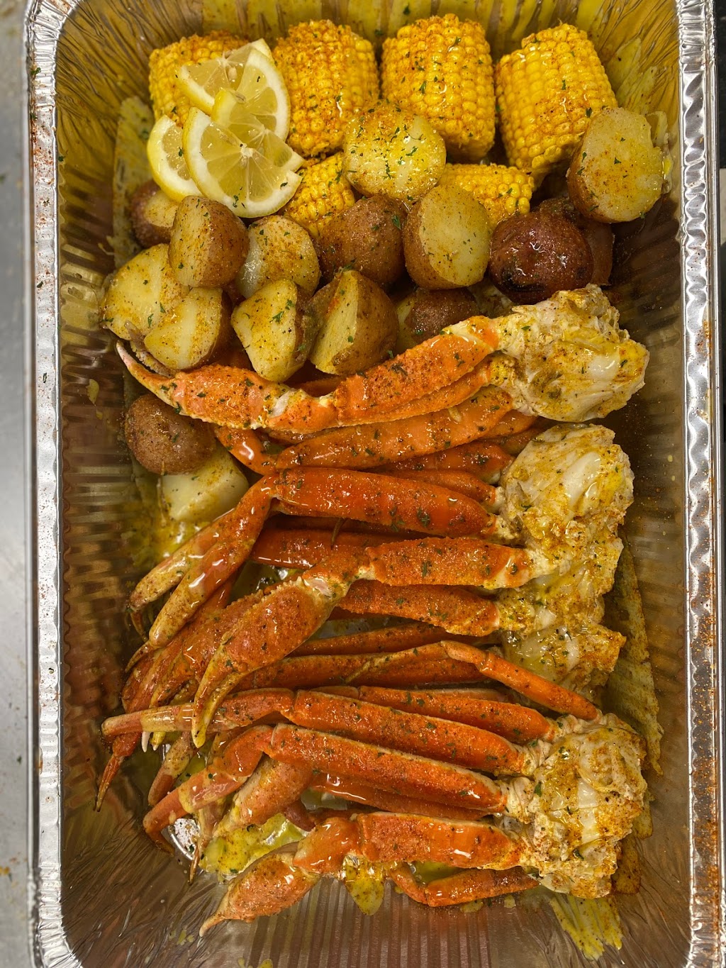 Happy tails seafood | restaurant | 4880 Lakeland Dr, Mobile, AL 36619, USA | 2514089839 OR +1 251-408-9839