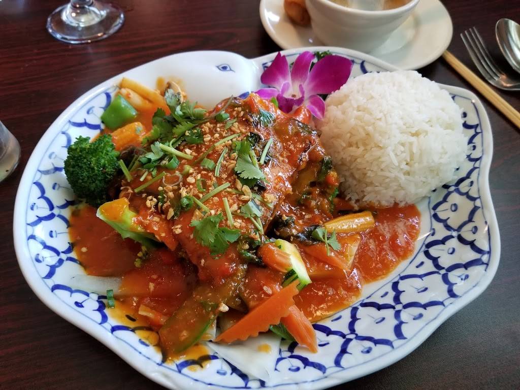 Thai Bay & Sushi Restaurant | restaurant | 1300 E Bay Dr, Largo, FL 33771, USA | 7275845522 OR +1 727-584-5522