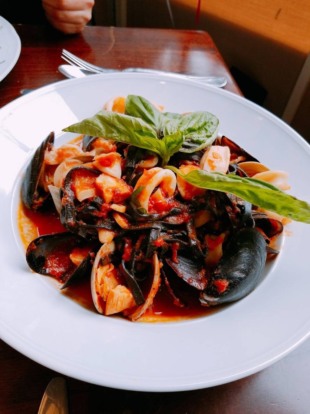 Positano | restaurant | 10018 4th Ave, Brooklyn, NY 11209, USA | 7188331313 OR +1 718-833-1313