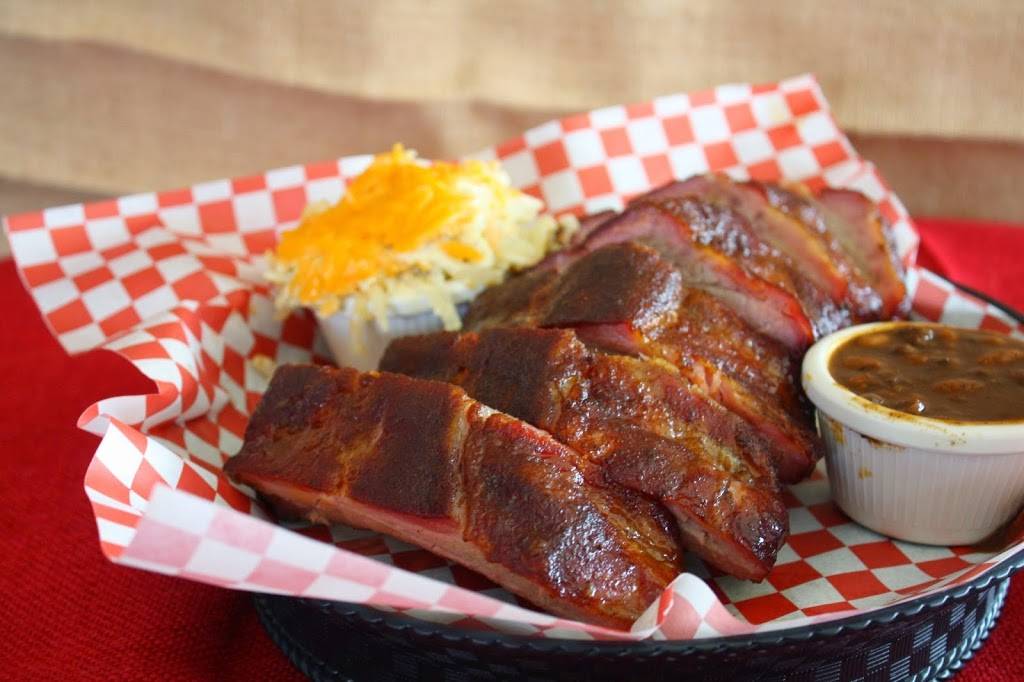 Bootleggin BBQ Tavern | restaurant | 1933 Washington Ave, St. Louis, MO 63103, USA | 3142415999 OR +1 314-241-5999