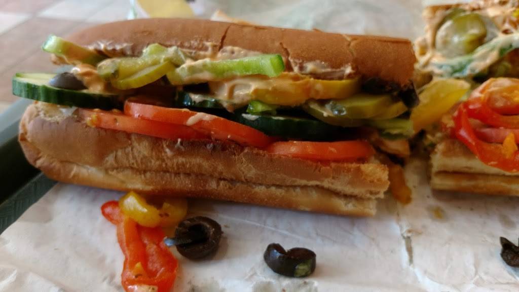 Subway | restaurant | 475 Boulevard du Séminaire S local 3, Saint-Jean-sur-Richelieu, QC J3B 0A2, Canada | 4503467449 OR +1 450-346-7449
