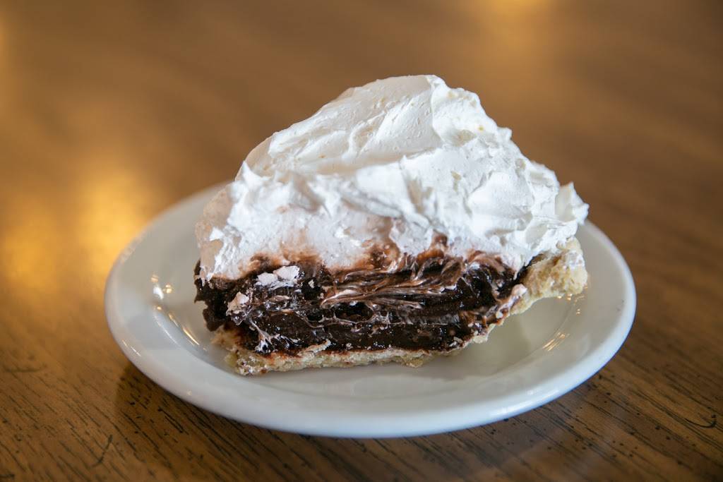 Dinner Belle | restaurant | 311 S Alvarado Ave, Belle, MO 65013, USA | 5738596889 OR +1 573-859-6889