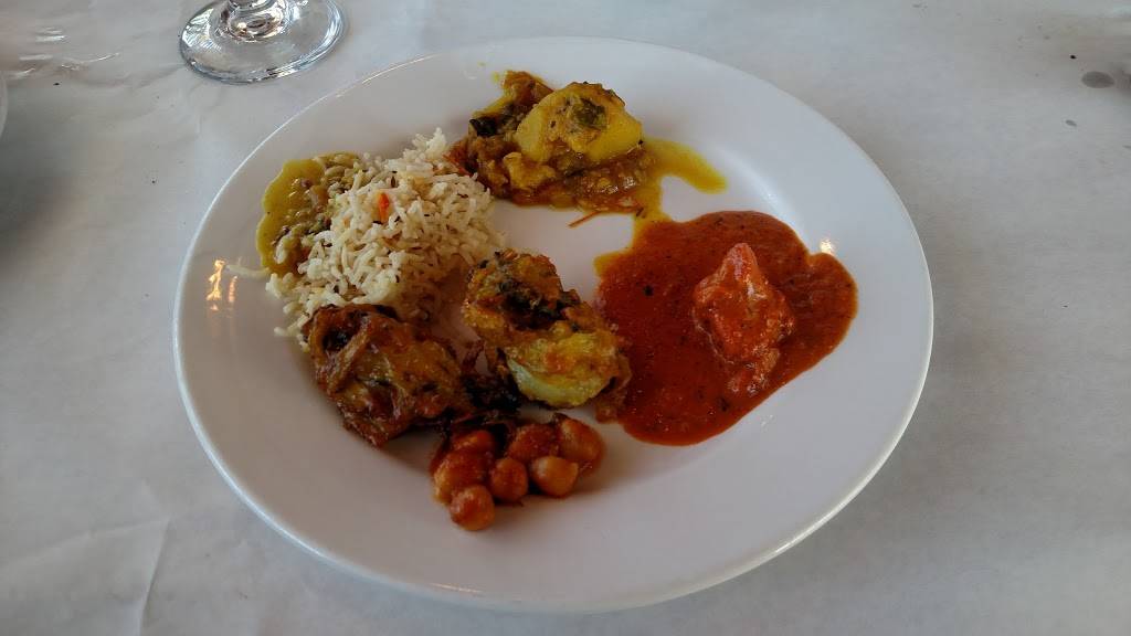 Taste of Himalayas | restaurant | 110 N 3rd St, St. Charles, IL 60174, USA | 6304441575 OR +1 630-444-1575