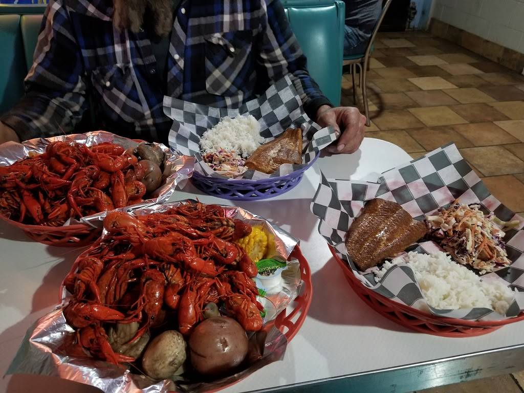 The Fish Market | restaurant | 1120 E Old, MO-210, Liberty, MO 64068, USA | 8167818705 OR +1 816-781-8705