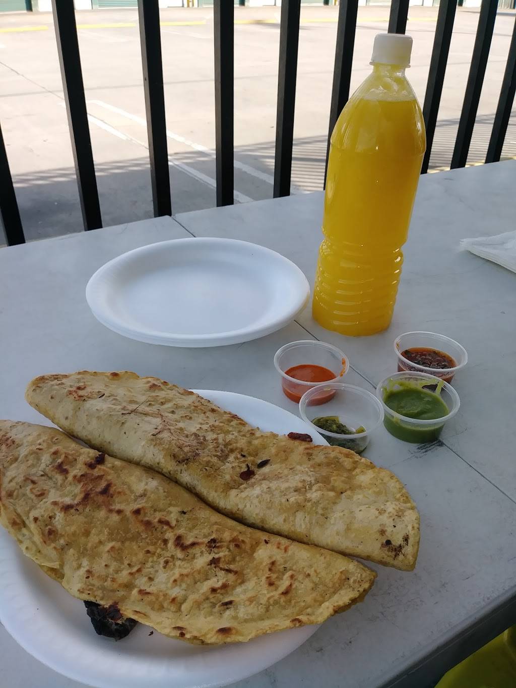 Tacos Y Quesadillas Martitha | restaurant | 1925-1999 E 8th St, Los Angeles, CA 90021, USA | 3235729833 OR +1 323-572-9833