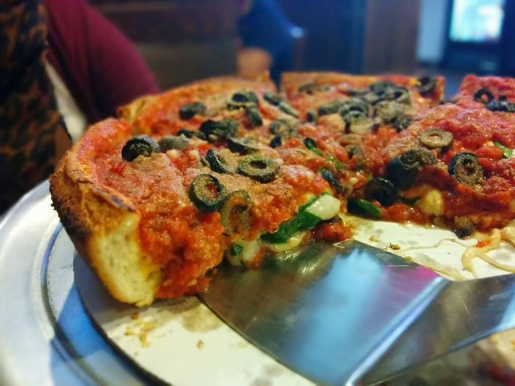 PizzaPapalis of Rivertown | restaurant | 3171 E Jefferson Ave, Detroit, MI 48226, USA | 3132597272 OR +1 313-259-7272