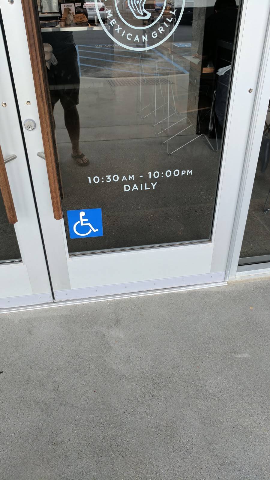 Chipotle Mexican Grill | restaurant | 801 Palm Ave, Imperial Beach, CA 91932, USA | 6194233991 OR +1 619-423-3991