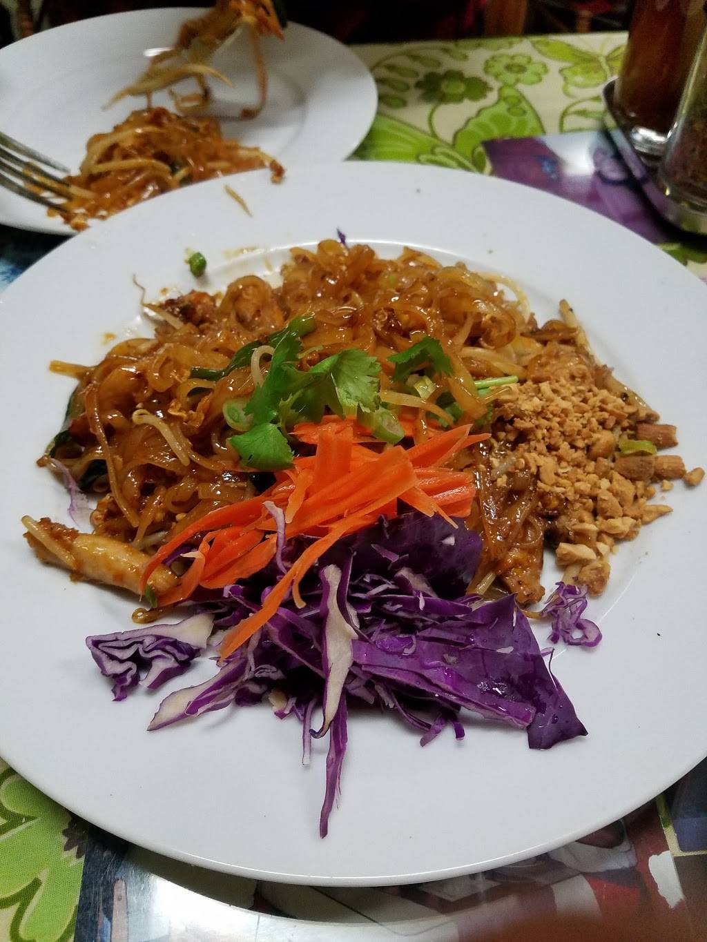 Royal Thai Restaurant | restaurant | 4200 Chino Hills Pkwy #120, Chino Hills, CA 91709, USA | 9093932640 OR +1 909-393-2640