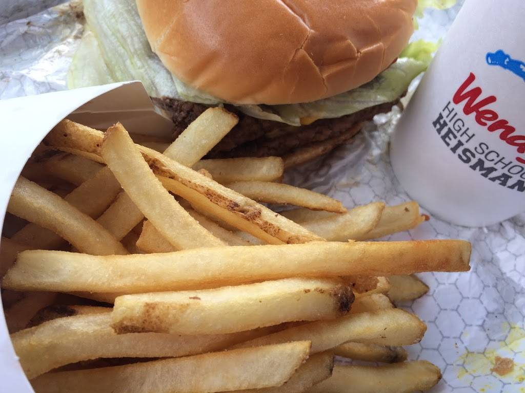 Wendys | restaurant | 2555 N Carson St, Carson City, NV 89706, USA | 7758834762 OR +1 775-883-4762