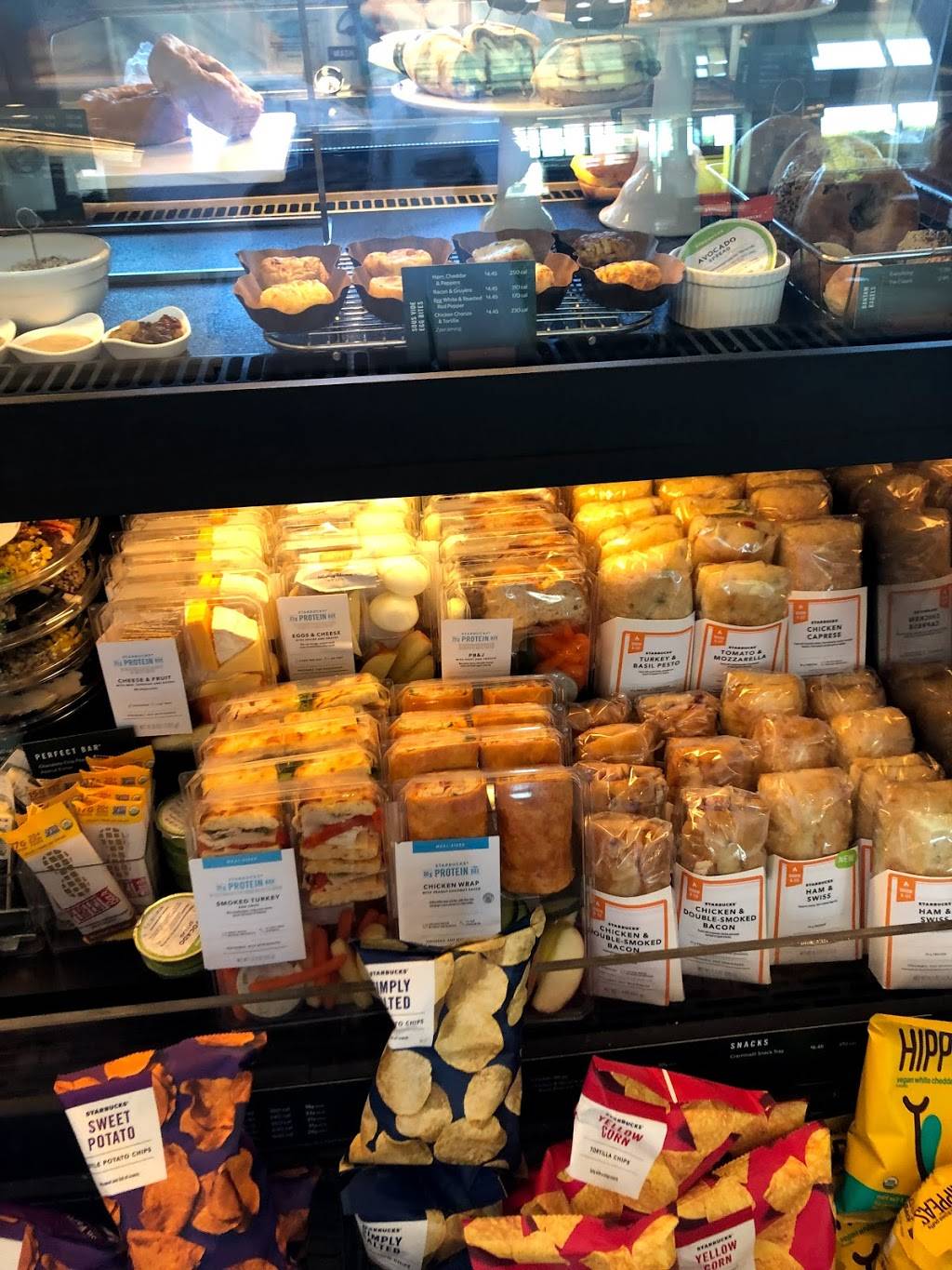 Starbucks | cafe | Palomar Medical Center Escondido, 2185 Citracado Parkway, Escondido, CA 92029, USA | 7607411686 OR +1 760-741-1686