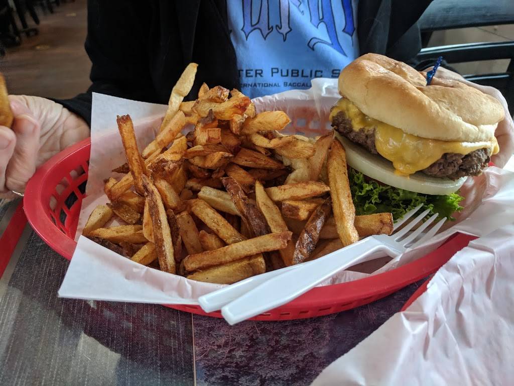 Buckeye Express Diner | restaurant | 810 OH-97, Bellville, OH 44813, USA | 4198862900 OR +1 419-886-2900