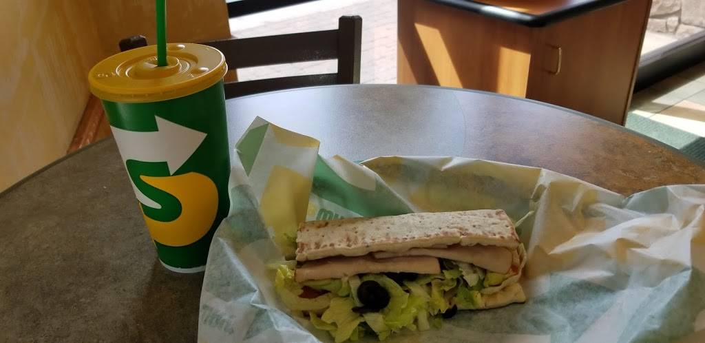 Subway | restaurant | 2330 W Happy Valley Rd Suite 1025 The Shops at Norterra S/C, Phoenix, AZ 85085, USA | 6235817061 OR +1 623-581-7061
