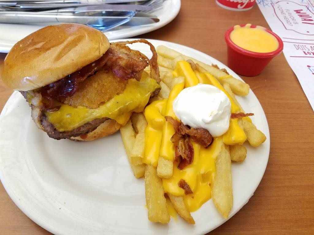 Friendlys | restaurant | 1700 Burrstone Rd, New Hartford, NY 13413, USA | 3157334508 OR +1 315-733-4508
